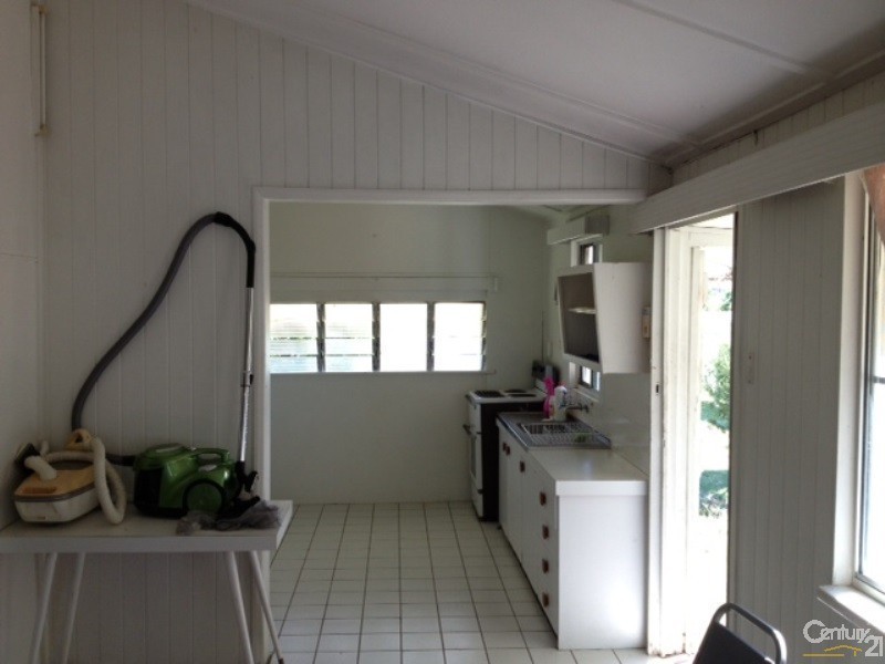 112 Herbert Street, Bowen QLD 4805
