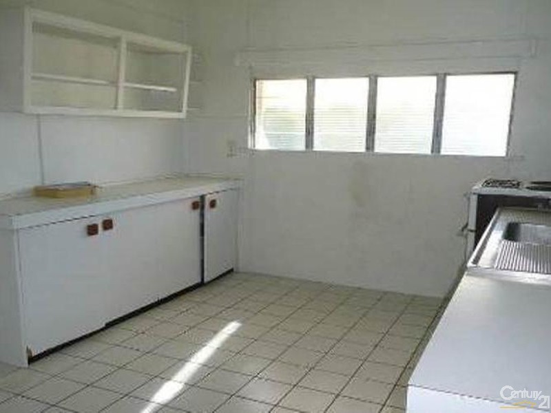 112 Herbert Street, Bowen QLD 4805