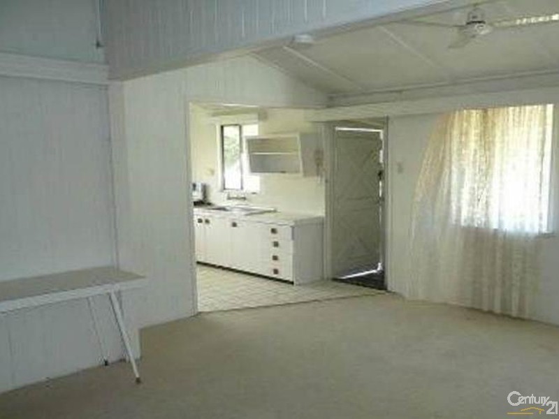112 Herbert Street, Bowen QLD 4805
