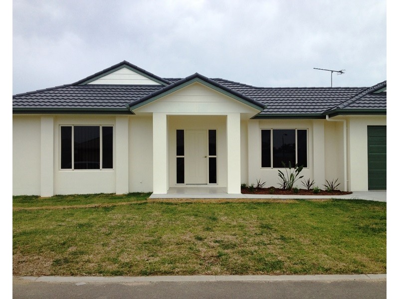 16 Seabreeze Crescent, Bowen QLD 4805