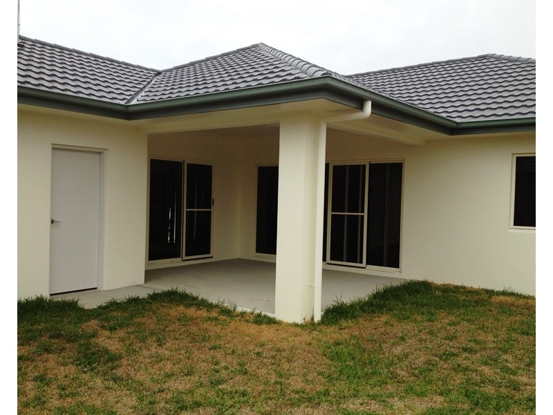 16 Seabreeze Crescent, Bowen QLD 4805