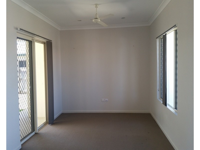 16 Seabreeze Crescent, Bowen QLD 4805