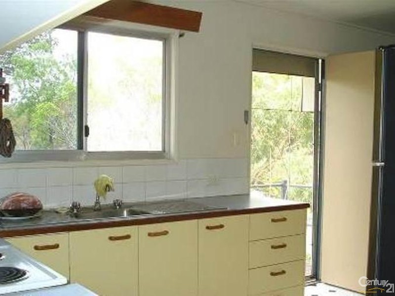 35-37 Pitcain Avenue Brisk Bay, Bowen QLD 4805