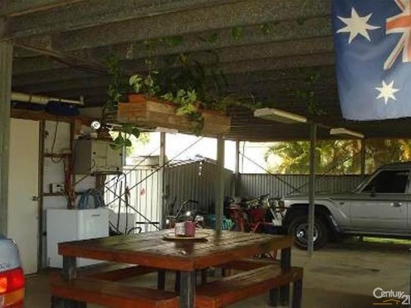 35-37 Pitcain Avenue Brisk Bay, Bowen QLD 4805