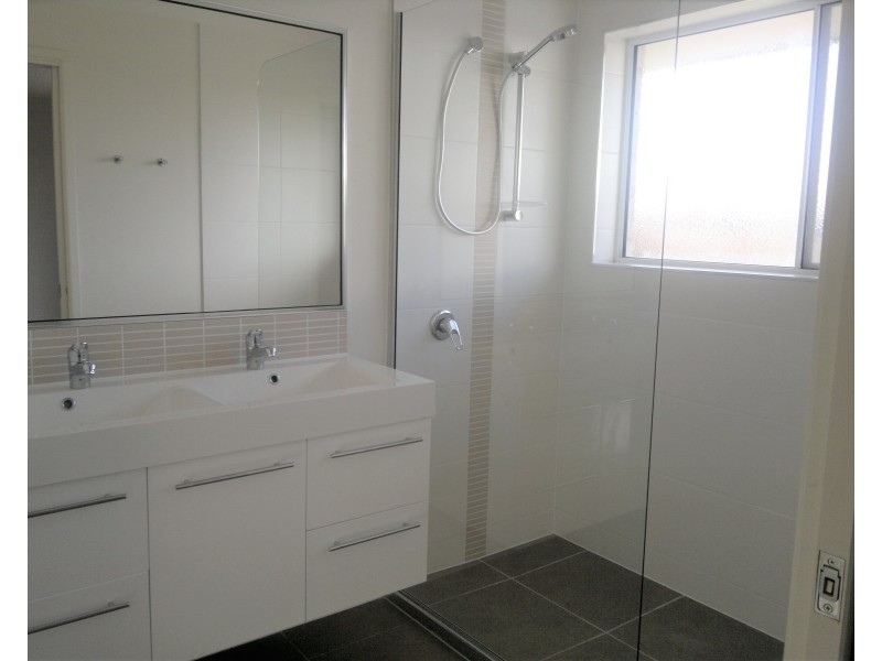 3 Crofton Street, Bowen QLD 4805