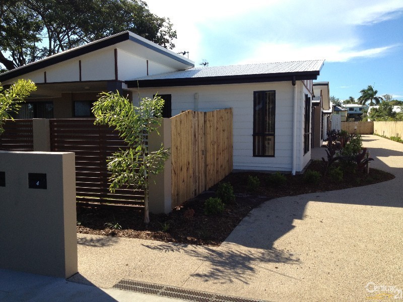 3/10 Gordon Street, Bowen QLD 4805