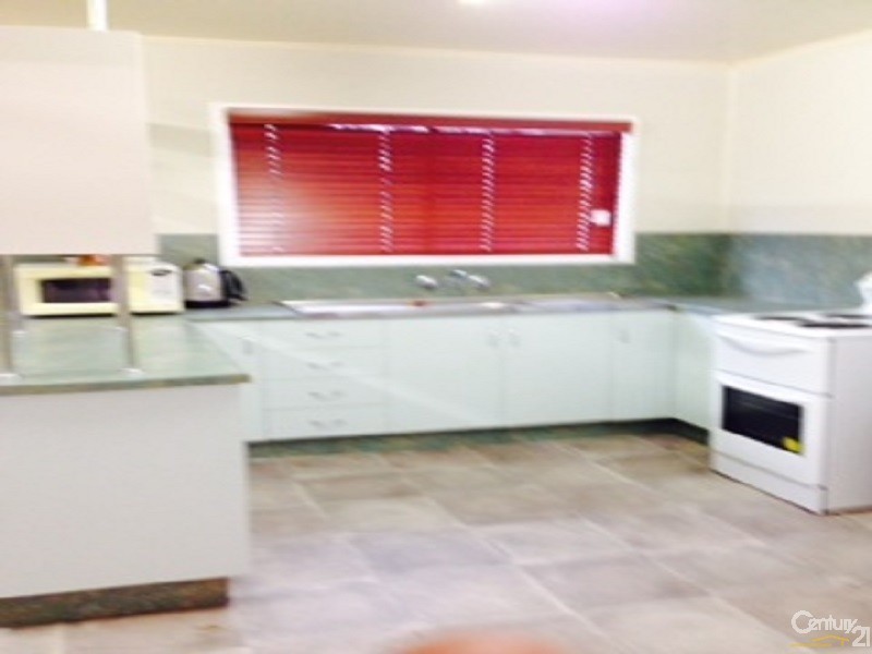 65 Station Street, Collinsville QLD 4804