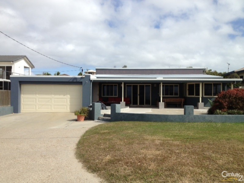 17 Bluewater Parade, Bowen QLD 4805