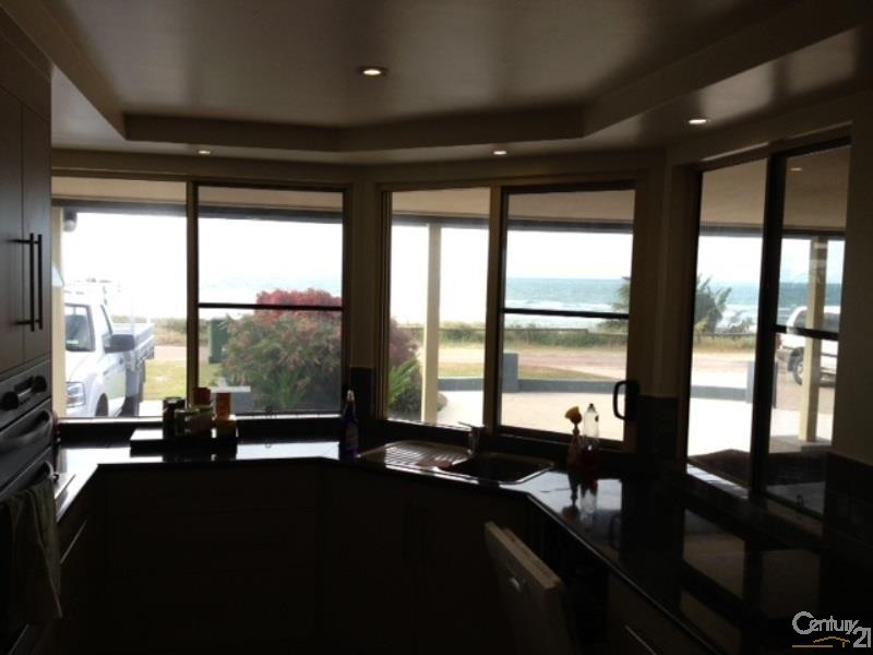 17 Bluewater Parade, Bowen QLD 4805