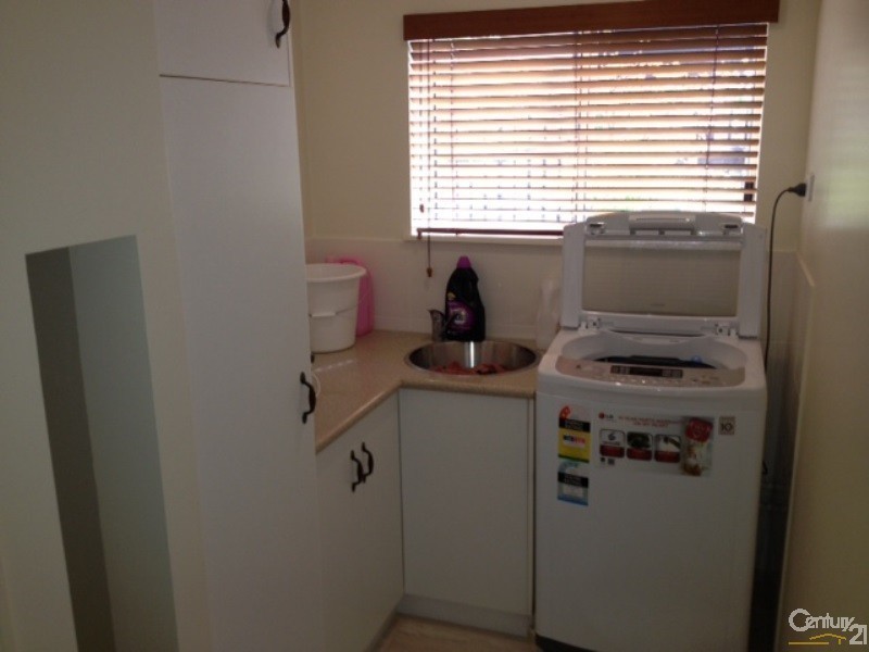 17 Bluewater Parade, Bowen QLD 4805