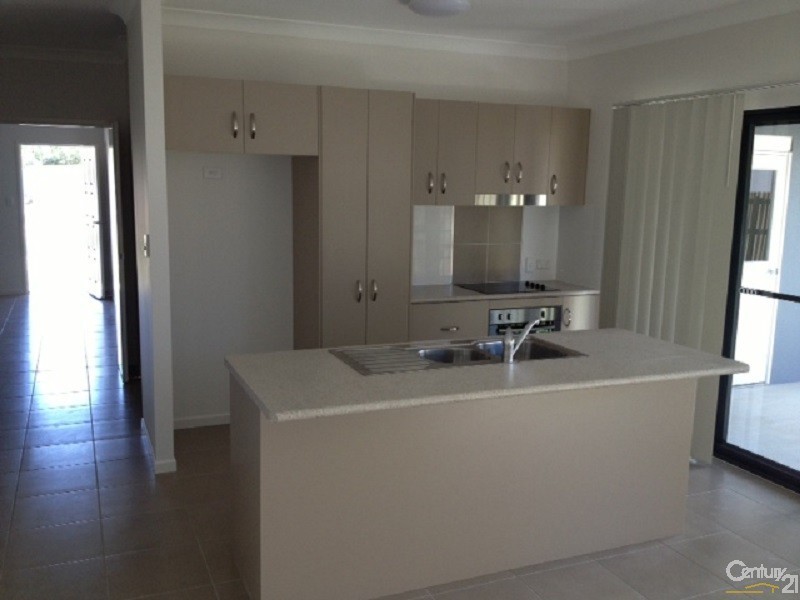 24 Seabreeze Crescent, Bowen QLD 4805