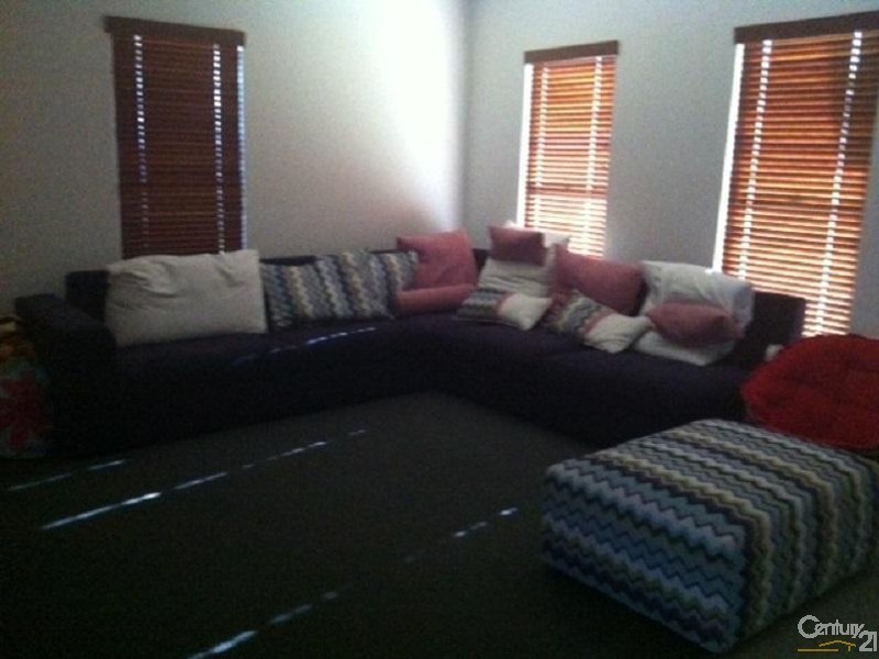 24 Seabreeze Crescent, Bowen QLD 4805