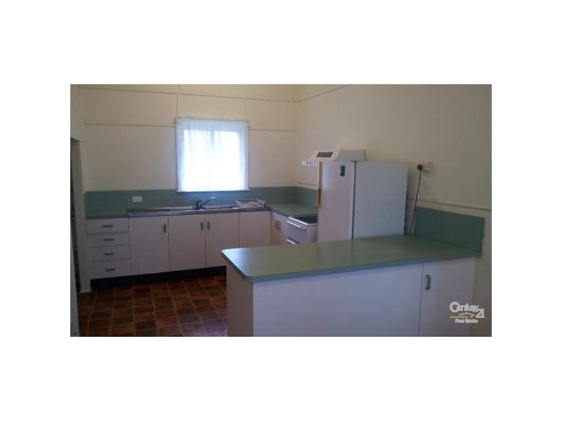 17 Brisbane Street, Bowen QLD 4805