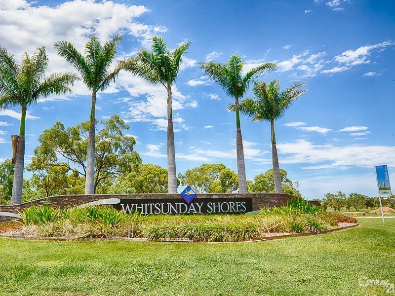 18 Bayside Court, Bowen QLD 4805