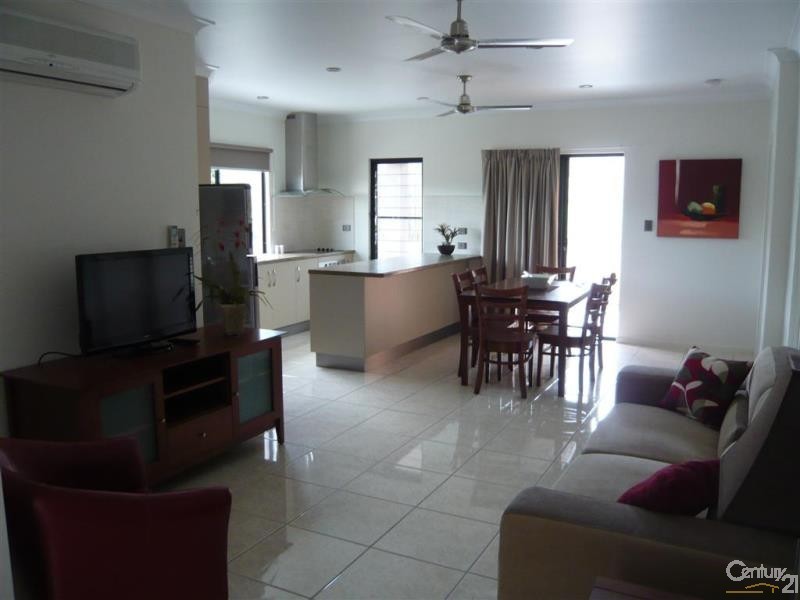 3/11 Kennedy Street, Bowen QLD 4805