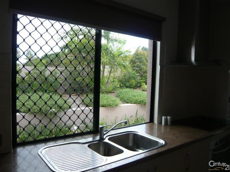 3/11 Kennedy Street, Bowen QLD 4805