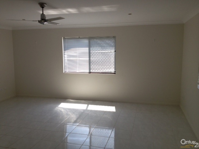 63 Reynolds Street, Bowen QLD 4805