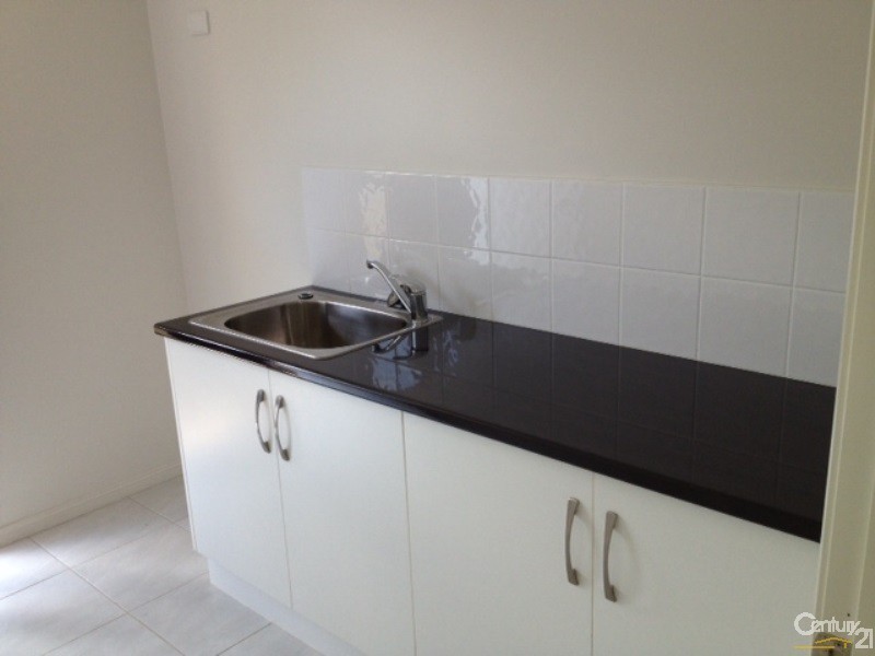 63 Reynolds Street, Bowen QLD 4805