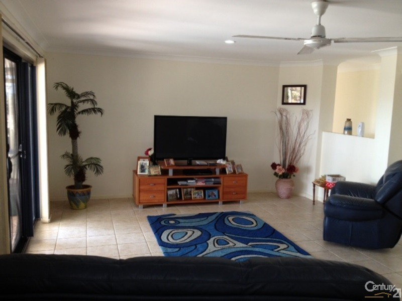 32 Brampton Drive, Bowen QLD 4805