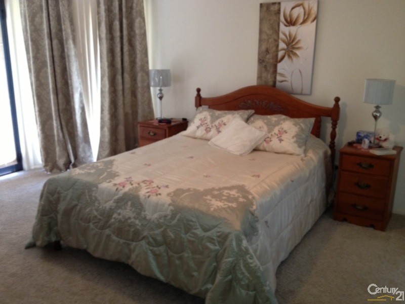 32 Brampton Drive, Bowen QLD 4805