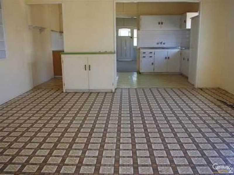 19 Murroona Street, Bowen QLD 4805