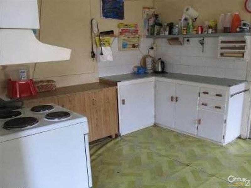 19 Murroona Street, Bowen QLD 4805