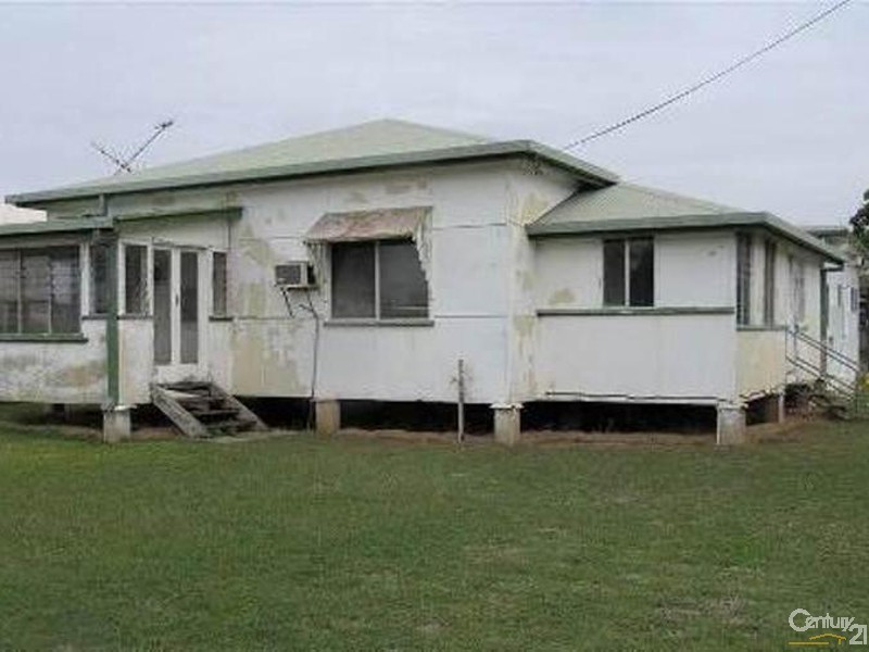 19 Murroona Street, Bowen QLD 4805