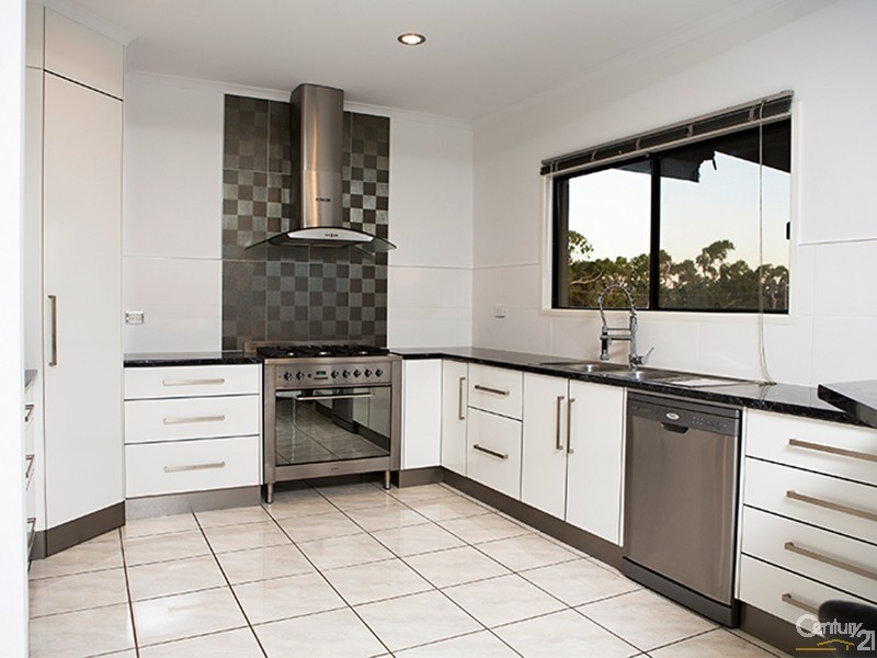 7 Craigie Court, Bowen QLD 4805