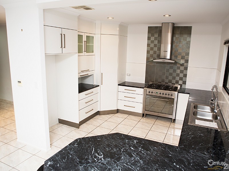 7 Craigie Court, Bowen QLD 4805