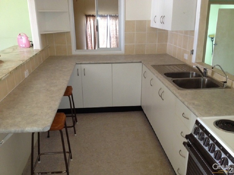 79 TOLLINGTON ROAD, Bowen QLD 4805