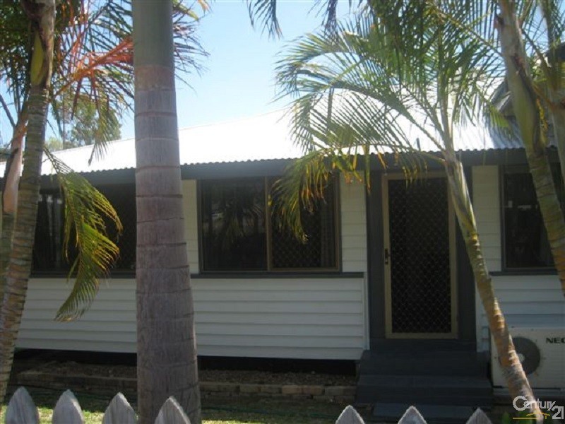 120 Herbert Street, Bowen QLD 4805