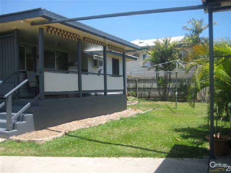 120 Herbert Street, Bowen QLD 4805