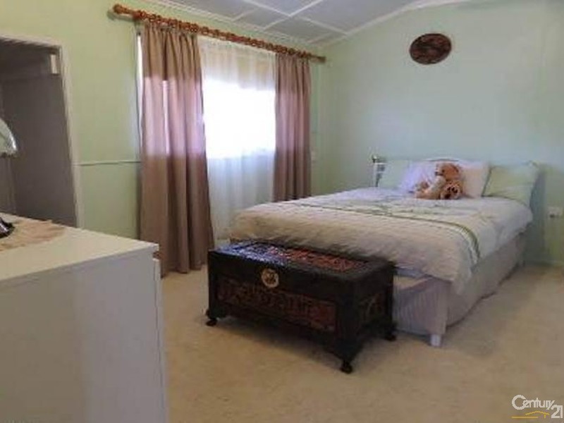 120 Herbert Street, Bowen QLD 4805