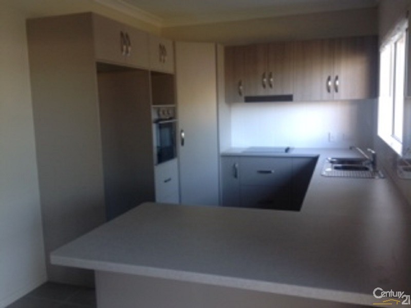 4 Eighth Close, Bowen QLD 4805