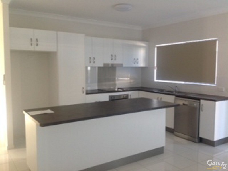 36 Seabreeze Crescent, Bowen QLD 4805