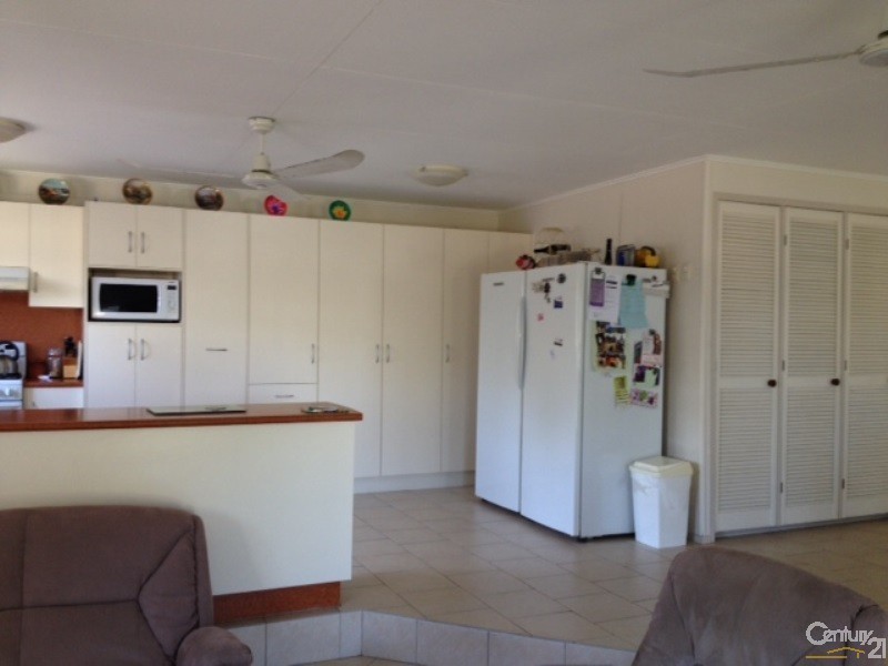 175 Strickland Street, Bowen QLD 4805