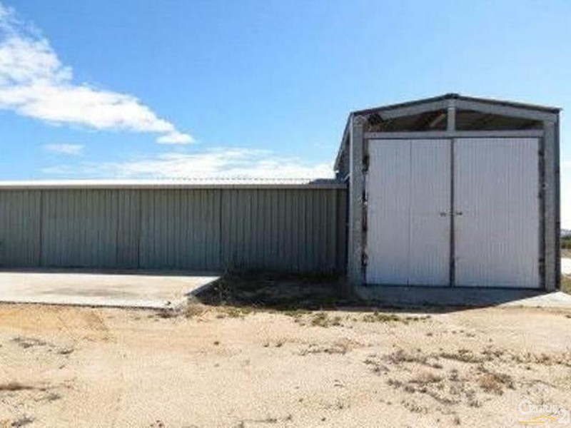 18498 Bruce Highway, Bowen QLD 4805
