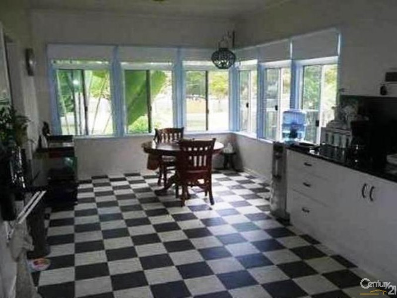 51 Reynolds Street, Bowen QLD 4805