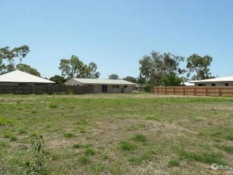 13 Wattle Crescent, Bowen QLD 4805