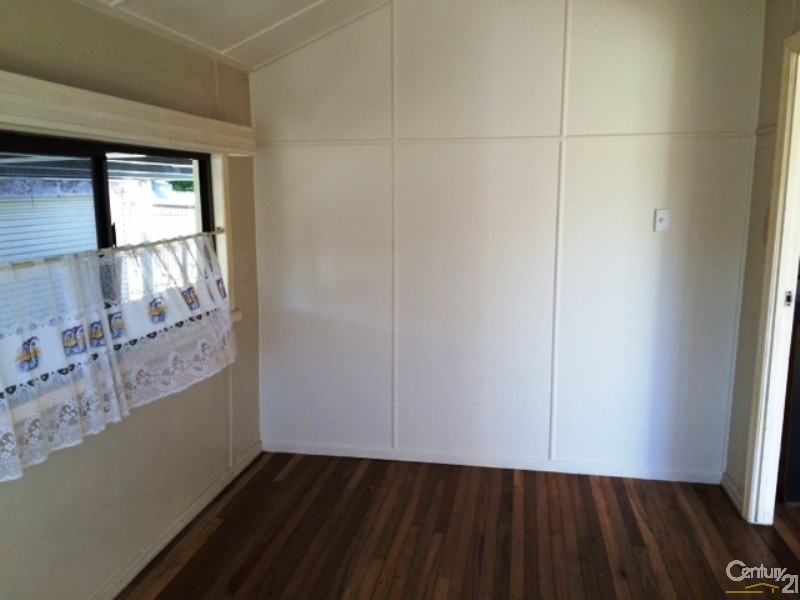 4 Korah Street, Bowen QLD 4805