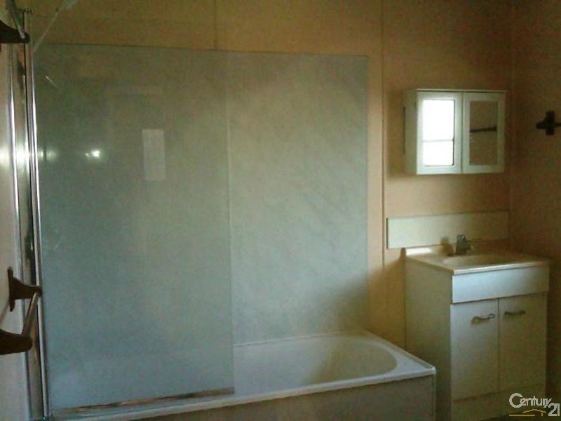 4 Korah Street, Bowen QLD 4805