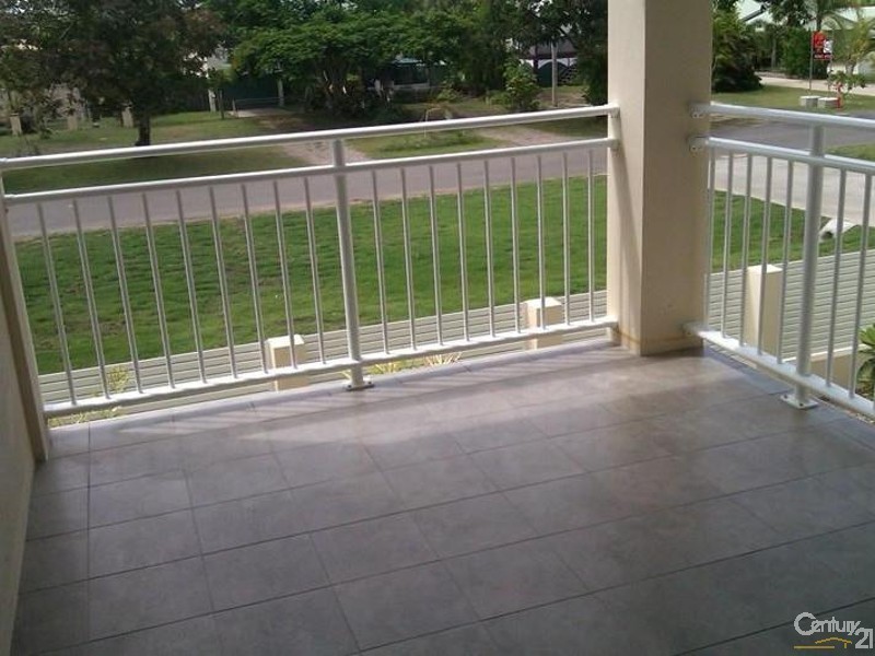 6/10 Williams Street, Bowen QLD 4805