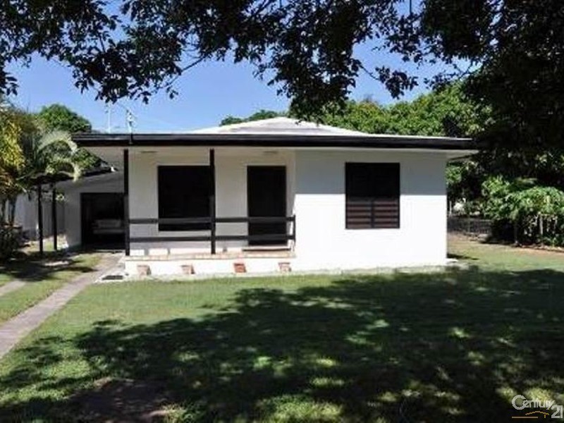 67 Golf Links Road, Bowen QLD 4805