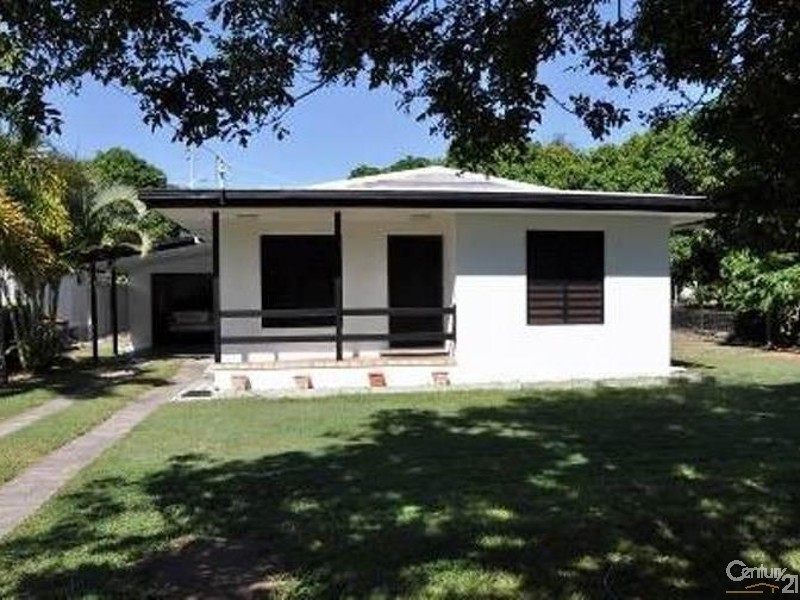 67 Golf Links Road, Bowen QLD 4805