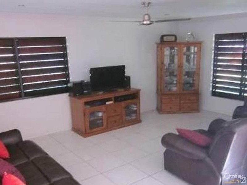 67 Golf Links Road, Bowen QLD 4805