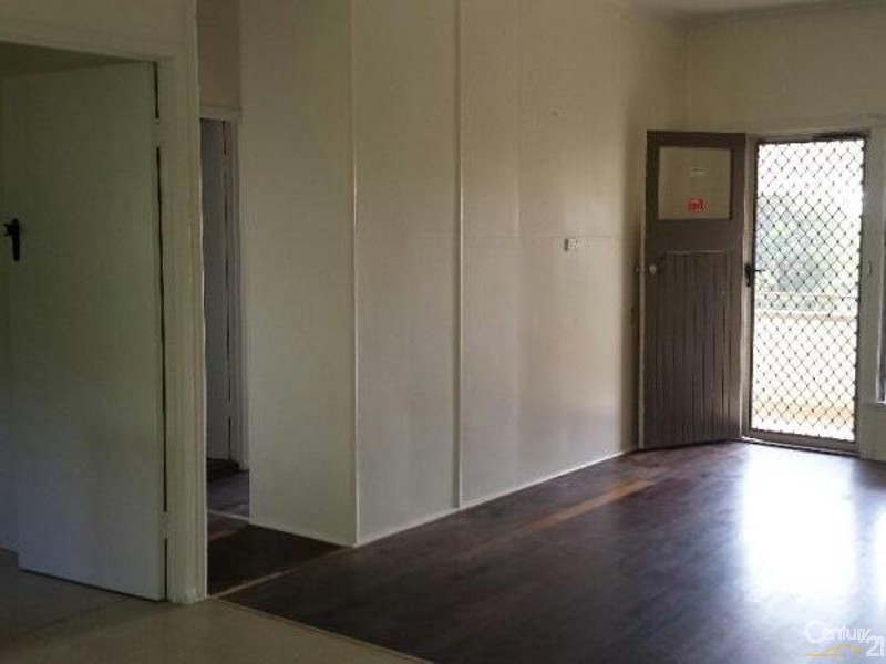 15 Mitchell Street, Bowen QLD 4805