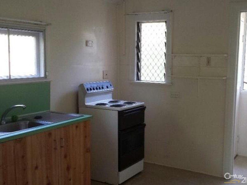 15 Mitchell Street, Bowen QLD 4805