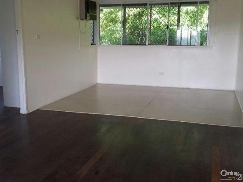 15 Mitchell Street, Bowen QLD 4805