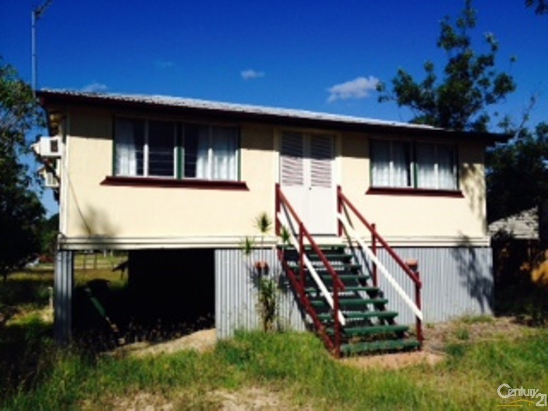 39 Railway Road, Collinsville QLD 4804