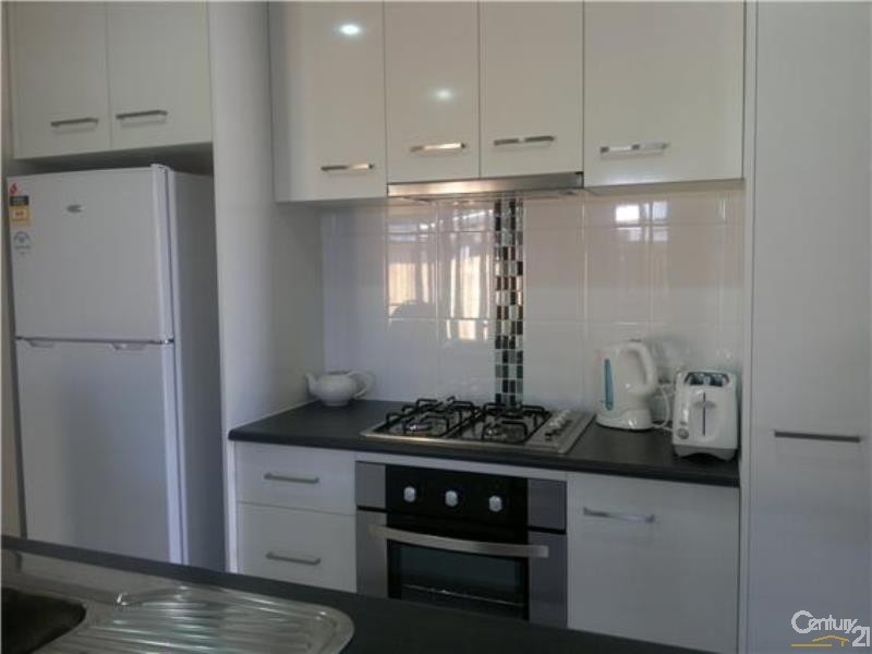 10 Gordon Street, Bowen QLD 4805